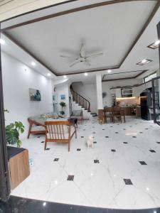  HIẾM QUÁ! Bán nhà riêng Tân Mai, Trương Định. Mặt ngõ Thông. 46m × 6 Tầng. Gara Ô tô. Chỉ 12 tỷ 3